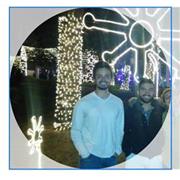 Profesor de música para clases de guitarra, piano y canto